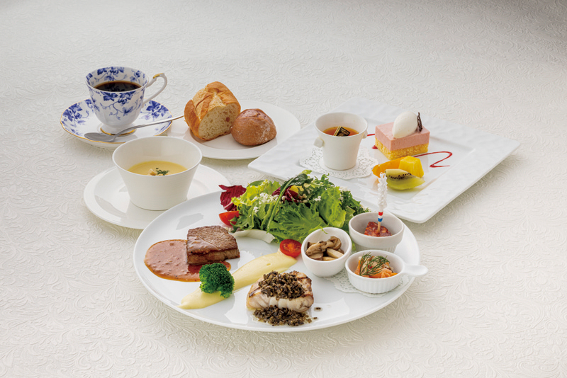 【10/4-12/20の日曜のみ】吉良温泉 感動の三河湾クルーズ&三河湾リゾートリンクスのホテルランチと温泉